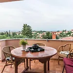 Family-friendly With Swimming Pool Sutomiscica, Ugljan - 13872 Apartmán