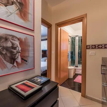 Apartment Family Friendly With A Swimming Pool Sutomiscica, Ugljan - 13872 *