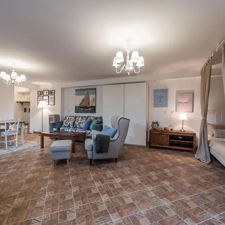 Apartment Family Friendly With A Swimming Pool Sutomiscica, Ugljan - 13872