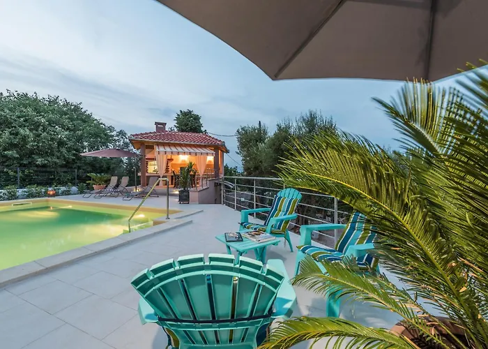דירה Family-friendly With Swimming Pool Sutomiscica, Ugljan - 13872 *