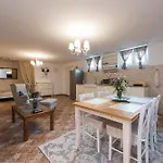 Family-friendly With Swimming Pool Sutomiscica, Ugljan - 13872 Appartement