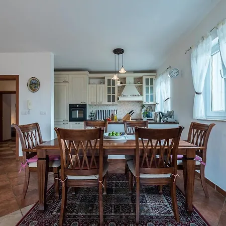 Family-friendly With Swimming Pool Sutomiscica, Ugljan - 13872