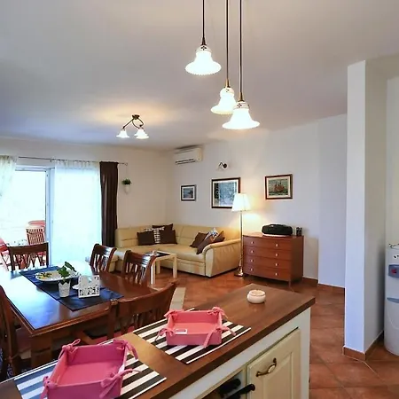 Family-friendly With Swimming Pool Sutomiscica, Ugljan - 13872