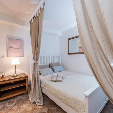 Family-friendly With Swimming Pool Sutomiscica, Ugljan - 13872